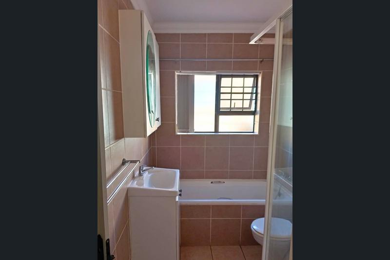 To Let 3 Bedroom Property for Rent in Island View Western Cape